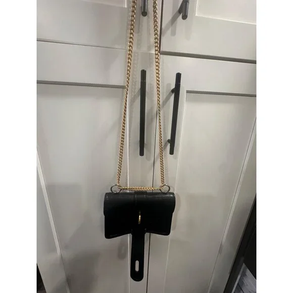 Chloé purse Aby Chain Leather Crossbody Bag With Gold Chain Strap & Buckle - Picture 2 of 14